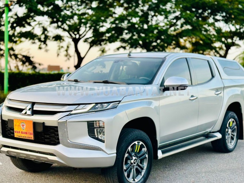 Mitsubishi Triton 4x4 AT Mivec Premium 2019