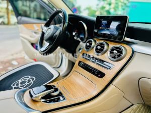 Xe Mercedes Benz GLC 300 4Matic 2016
