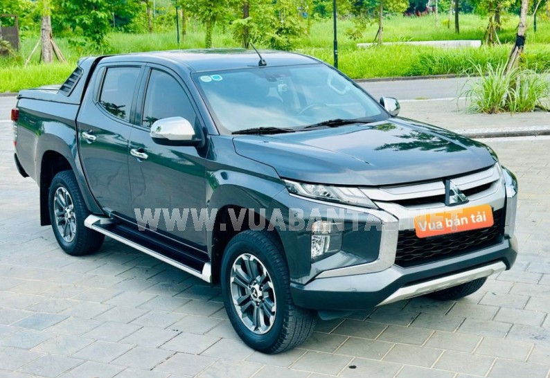 Mitsubishi Triton 4x2 AT Mivec Premium 2019