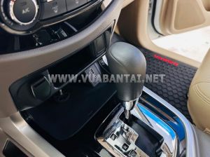 Xe Nissan Navara EL A-IVI 2.5 AT 2WD 2020